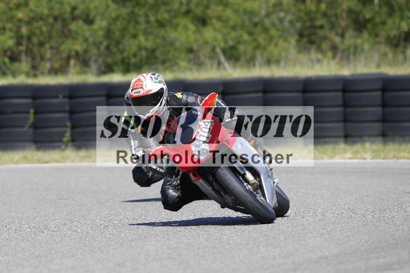 /Archiv-2025/48 25.08.2025 Cornu Master School ADR/gruen-vert/104